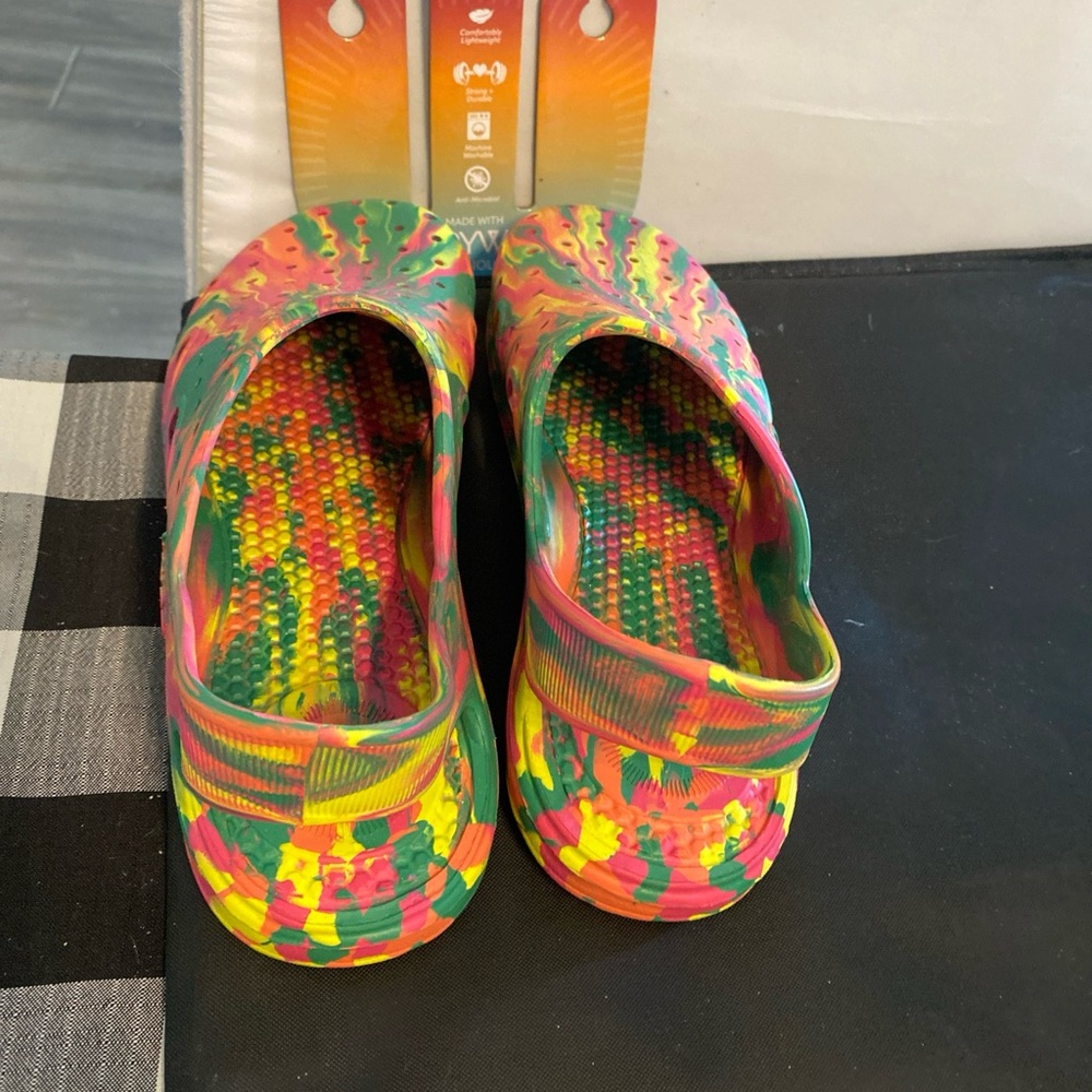 Colorful Slip-On Shoes girls totes size 4-5